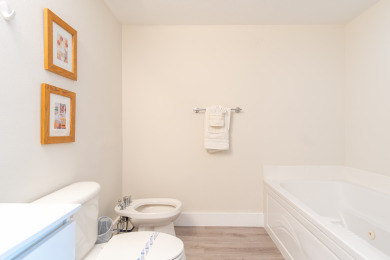 Lake House Quiet marine condo with breathtaking views of the bay WIFI + Parking, , on Atlantic Ocean - Sunny Isles Beach in Florida - Lakehouse Vacation Rental - Lake Home for rent on LakeHouseVacations.com