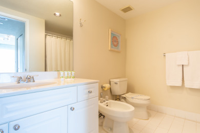 Lake House Comfortable condo with amazing bay views WIFI + Parking, , on Atlantic Ocean - Sunny Isles Beach in Florida - Lakehouse Vacation Rental - Lake Home for rent on LakeHouseVacations.com