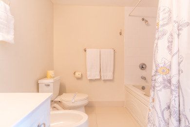 Lake House Bright condo with striking views of the waterway WIFI + Parking, , on Atlantic Ocean - Sunny Isles Beach in Florida - Lakehouse Vacation Rental - Lake Home for rent on LakeHouseVacations.com