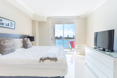 Lake House Bright condo with striking views of the waterway WIFI + Parking, , on Atlantic Ocean - Sunny Isles Beach in Florida - Lakehouse Vacation Rental - Lake Home for rent on LakeHouseVacations.com