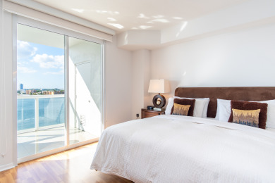 Lake House Spacious and cozy condo with amazing intracoastal views WIFI + Parking, , on Atlantic Ocean - Sunny Isles Beach in Florida - Lakehouse Vacation Rental - Lake Home for rent on LakeHouseVacations.com