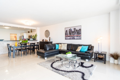 Lake House Spacious and cozy condo with amazing intracoastal views WIFI + Parking, , on Atlantic Ocean - Sunny Isles Beach in Florida - Lakehouse Vacation Rental - Lake Home for rent on LakeHouseVacations.com