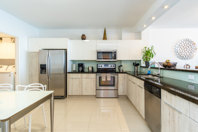 Lake House Spacious and cozy condo with amazing intracoastal views WIFI + Parking, , on Atlantic Ocean - Sunny Isles Beach in Florida - Lakehouse Vacation Rental - Lake Home for rent on LakeHouseVacations.com