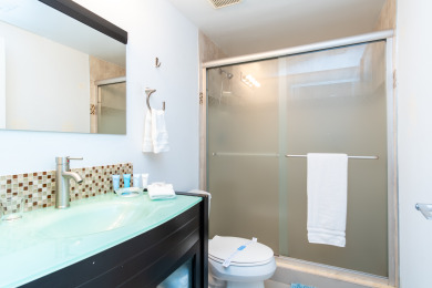 Lake House Spacious and cozy condo with amazing intracoastal views WIFI + Parking, , on Atlantic Ocean - Sunny Isles Beach in Florida - Lakehouse Vacation Rental - Lake Home for rent on LakeHouseVacations.com