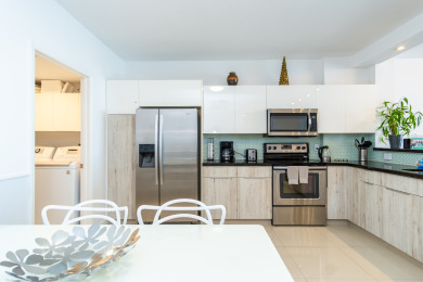 Lake House Spacious and cozy condo with amazing intracoastal views WIFI + Parking, , on Atlantic Ocean - Sunny Isles Beach in Florida - Lakehouse Vacation Rental - Lake Home for rent on LakeHouseVacations.com