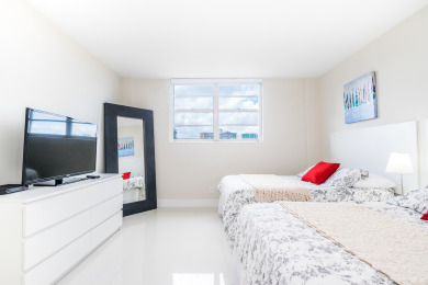 Lake House Modern condo w bay views. WiFi, parking, tennis, playground and more!, , on Atlantic Ocean - Sunny Isles Beach in Florida - Lakehouse Vacation Rental - Lake Home for rent on LakeHouseVacations.com