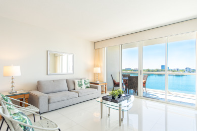 Lake House Amazing intracoastal views just 12 mile from the beach. WIFI + Parking, , on Atlantic Ocean - Sunny Isles Beach in Florida - Lakehouse Vacation Rental - Lake Home for rent on LakeHouseVacations.com