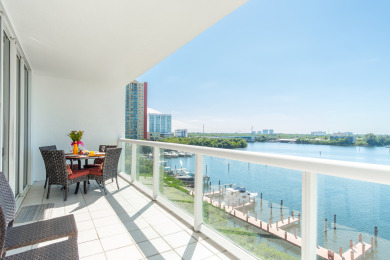 Lake House Amazing intracoastal views just 12 mile from the beach. WIFI + Parking, , on Atlantic Ocean - Sunny Isles Beach in Florida - Lakehouse Vacation Rental - Lake Home for rent on LakeHouseVacations.com