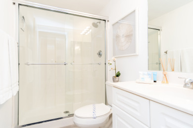 Lake House Cozy and spacious condo with amazing intracoastal views. WIFI + Parking, , on Atlantic Ocean - Sunny Isles Beach in Florida - Lakehouse Vacation Rental - Lake Home for rent on LakeHouseVacations.com