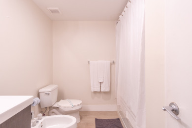 Lake House Cozy condo w bay views 150Mbps WIFI + Parking, , on Atlantic Ocean - Sunny Isles Beach in Florida - Lakehouse Vacation Rental - Lake Home for rent on LakeHouseVacations.com