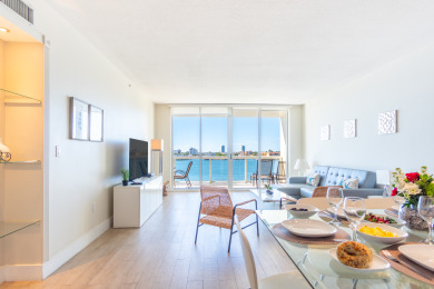 Lake House Cozy condo w bay views 150Mbps WIFI + Parking, , on Atlantic Ocean - Sunny Isles Beach in Florida - Lakehouse Vacation Rental - Lake Home for rent on LakeHouseVacations.com
