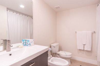 Lake House Cozy condo w bay views 150Mbps WIFI + Parking, , on Atlantic Ocean - Sunny Isles Beach in Florida - Lakehouse Vacation Rental - Lake Home for rent on LakeHouseVacations.com