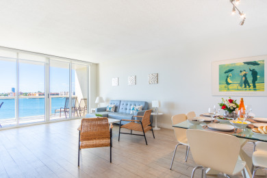Lake House Cozy condo w bay views 150Mbps WIFI + Parking, , on Atlantic Ocean - Sunny Isles Beach in Florida - Lakehouse Vacation Rental - Lake Home for rent on LakeHouseVacations.com