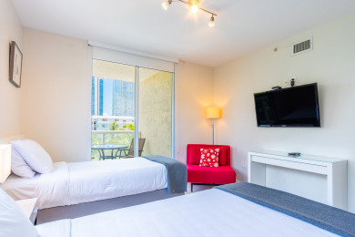 Lake House Luminous corner condo overlooking the bay WIFI + Netflix + Parking, , on Atlantic Ocean - Sunny Isles Beach in Florida - Lakehouse Vacation Rental - Lake Home for rent on LakeHouseVacations.com