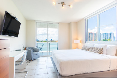 Lake House Luminous corner condo overlooking the bay WIFI + Netflix + Parking, , on Atlantic Ocean - Sunny Isles Beach in Florida - Lakehouse Vacation Rental - Lake Home for rent on LakeHouseVacations.com