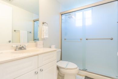 Lake House Luminous corner condo overlooking the bay WIFI + Netflix + Parking, , on Atlantic Ocean - Sunny Isles Beach in Florida - Lakehouse Vacation Rental - Lake Home for rent on LakeHouseVacations.com