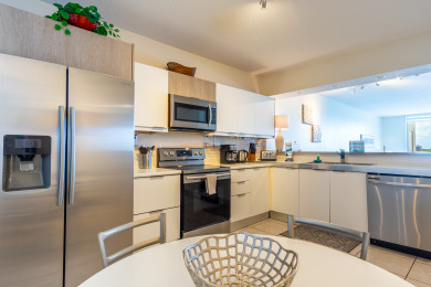 Lake House Luminous corner condo overlooking the bay WIFI + Netflix + Parking, , on Atlantic Ocean - Sunny Isles Beach in Florida - Lakehouse Vacation Rental - Lake Home for rent on LakeHouseVacations.com