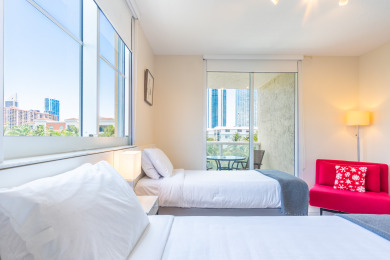 Lake House Luminous corner condo overlooking the bay WIFI + Netflix + Parking, , on Atlantic Ocean - Sunny Isles Beach in Florida - Lakehouse Vacation Rental - Lake Home for rent on LakeHouseVacations.com
