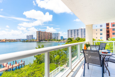 Lake House Luminous corner condo overlooking the bay WIFI + Netflix + Parking, , on Atlantic Ocean - Sunny Isles Beach in Florida - Lakehouse Vacation Rental - Lake Home for rent on LakeHouseVacations.com