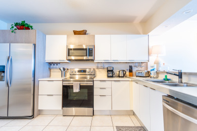 Lake House Luminous corner condo overlooking the bay WIFI + Netflix + Parking, , on Atlantic Ocean - Sunny Isles Beach in Florida - Lakehouse Vacation Rental - Lake Home for rent on LakeHouseVacations.com