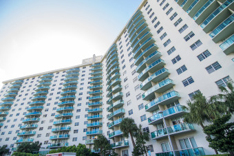 Lake House Newly renovated condo across from the beach. WiFi, parking, tennis and more!, , on  in Florida - Lakehouse Vacation Rental - Lake Home for rent on LakeHouseVacations.com