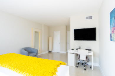 Lake House Spacious modern condo w ocean & park views 150 Mbps Wi-Fi + Parking, , on Atlantic Ocean - Sunny Isles Beach in Florida - Lakehouse Vacation Rental - Lake Home for rent on LakeHouseVacations.com
