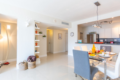 Lake House Spacious modern condo w ocean & park views 150 Mbps Wi-Fi + Parking, , on Atlantic Ocean - Sunny Isles Beach in Florida - Lakehouse Vacation Rental - Lake Home for rent on LakeHouseVacations.com