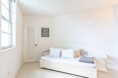 Lake House Spacious condo for the entire family 500 ft from the beach WIFI + Parking, , on Atlantic Ocean - Sunny Isles Beach in Florida - Lakehouse Vacation Rental - Lake Home for rent on LakeHouseVacations.com
