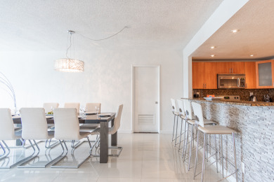 Lake House Spacious condo for the entire family 500 ft from the beach WIFI + Parking, , on Atlantic Ocean - Sunny Isles Beach in Florida - Lakehouse Vacation Rental - Lake Home for rent on LakeHouseVacations.com