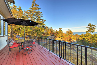 Lake House Executive 4 Bedroom Home with Spectacular Ocean Views, , on Salish Sea / William Head in British Columbia - Lakehouse Vacation Rental - Lake Home for rent on LakeHouseVacations.com