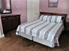 Lakehouse Vacation Rental - Lake Homes for rent on LakeHouseVacations.com, Lake property, Lake House Lake House Camp On Swan Lake, 2 Br, Lakefront New Home, , on Swan Lake in Maine - Lakehouse Vacation Rental - Lake Home for rent on LakeHouseVacations.com