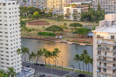 Lake House FOUR PADDLE Mountain view with full kitchen, AC, washerdryer, Wi-Fi, parking, , on Oahu - Honolulu in Hawaii - Lakehouse Vacation Rental - Lake Home for rent on LakeHouseVacations.com