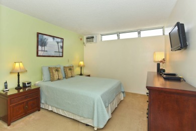 Lake House Mountain and Golf Course Views! Washerdryer, AC, FREE Wi-Fi and Parking!, , on Oahu - Honolulu in Hawaii - Lakehouse Vacation Rental - Lake Home for rent on LakeHouseVacations.com