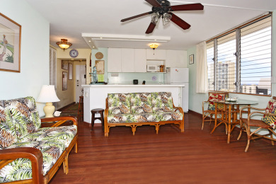 Lake House High-Floor 1-Bedroom with Kitchen, WasherDryer, Wi-Fi, Pool, FREE Parking!, , on Oahu - Honolulu in Hawaii - Lakehouse Vacation Rental - Lake Home for rent on LakeHouseVacations.com