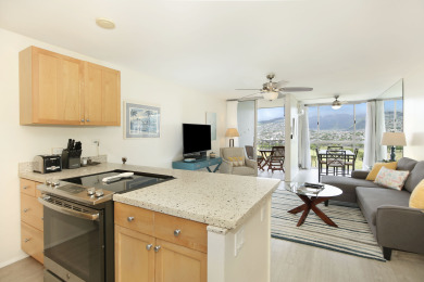 Lake House Luscious Green Golf Course & Mountain Views! FREE Wi-Fi, Parking, Pool!, , on Oahu - Honolulu in Hawaii - Lakehouse Vacation Rental - Lake Home for rent on LakeHouseVacations.com