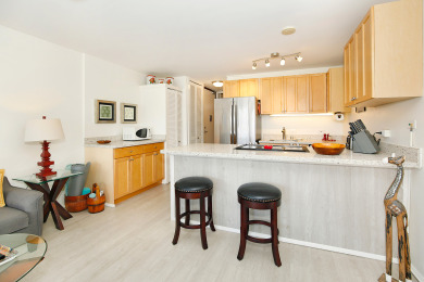 Lake House Luscious Green Golf Course & Mountain Views! FREE Wi-Fi, Parking, Pool!, , on Oahu - Honolulu in Hawaii - Lakehouse Vacation Rental - Lake Home for rent on LakeHouseVacations.com