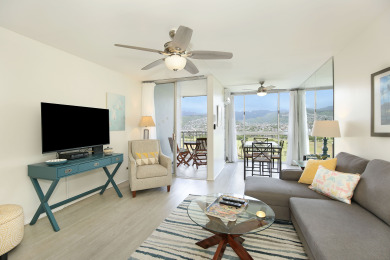 Lake House Luscious Green Golf Course & Mountain Views! FREE Wi-Fi, Parking, Pool!, , on Oahu - Honolulu in Hawaii - Lakehouse Vacation Rental - Lake Home for rent on LakeHouseVacations.com