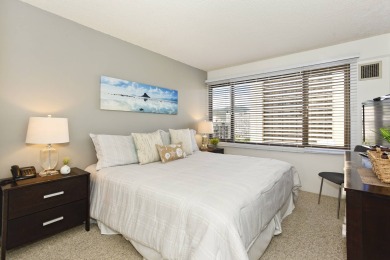 Lake House Corner Unit with Mountain View, Full Kitchen, AC, FREE Wi-Fi and Parking!, , on Oahu - Honolulu in Hawaii - Lakehouse Vacation Rental - Lake Home for rent on LakeHouseVacations.com