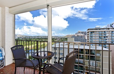 Lake House Studio with Kitchen, AC, WasherDryer, POOL, Wi-Fi, FREE Parking!, , on Oahu - Honolulu in Hawaii - Lakehouse Vacation Rental - Lake Home for rent on LakeHouseVacations.com