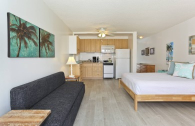 Lake House Studio with Kitchen, AC, WasherDryer, POOL, Wi-Fi, FREE Parking!, , on Oahu - Honolulu in Hawaii - Lakehouse Vacation Rental - Lake Home for rent on LakeHouseVacations.com