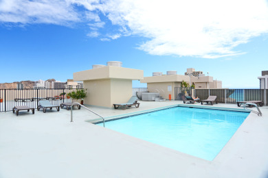 Lake House Studio with Kitchen, AC, WasherDryer, POOL, Wi-Fi, FREE Parking!, , on Oahu - Honolulu in Hawaii - Lakehouse Vacation Rental - Lake Home for rent on LakeHouseVacations.com