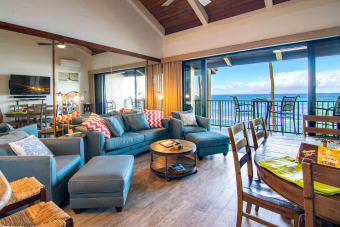 Lake House Oceanfront Penthouse w Panoramic Views + AC, , on Maui - Lahaina in Hawaii - Lakehouse Vacation Rental - Lake Home for rent on LakeHouseVacations.com