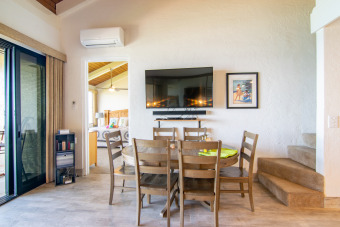 Lake House Oceanfront Penthouse w Panoramic Views + AC, , on Maui - Lahaina in Hawaii - Lakehouse Vacation Rental - Lake Home for rent on LakeHouseVacations.com