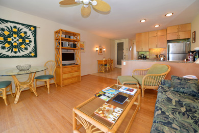 Lake House Great Specials! Ground Floor. Next to Beach and Ocean access! # 108, , on Maui - Lahaina in Hawaii - Lakehouse Vacation Rental - Lake Home for rent on LakeHouseVacations.com
