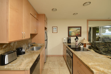 Lake House Great Specials! Ground Floor. Next to Beach and Ocean access! # 108, , on Maui - Lahaina in Hawaii - Lakehouse Vacation Rental - Lake Home for rent on LakeHouseVacations.com