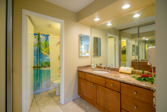 Lake House 2BR Garden-Level Lanai Overlooks Koi Ponds, , on Maui - Lahaina in Hawaii - Lakehouse Vacation Rental - Lake Home for rent on LakeHouseVacations.com