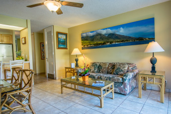 Lake House 2BR Garden-Level Lanai Overlooks Koi Ponds, , on Maui - Lahaina in Hawaii - Lakehouse Vacation Rental - Lake Home for rent on LakeHouseVacations.com