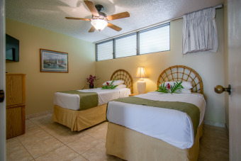 Lake House 2BR Garden-Level Lanai Overlooks Koi Ponds, , on Maui - Lahaina in Hawaii - Lakehouse Vacation Rental - Lake Home for rent on LakeHouseVacations.com