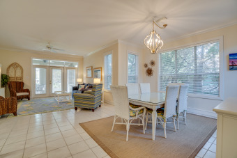 Lake House Tivoli Terrace 5440 TWO GOLF CARTS garage close to beach & pool, , on Horseshoe Lake in Florida - Lakehouse Vacation Rental - Lake Home for rent on LakeHouseVacations.com