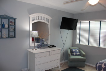 Lake House REACH OUT AND TOUCH THE OCEAN GULF FRONT THREE BEDROOM THREE BATH FREE WIFI, , on Eastern Lake in Florida - Lakehouse Vacation Rental - Lake Home for rent on LakeHouseVacations.com
